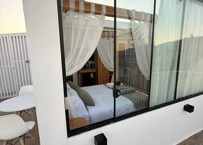Casa Luna Beach-front Lodge