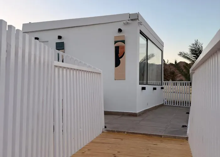 Lodge Casa Luna Beach-front